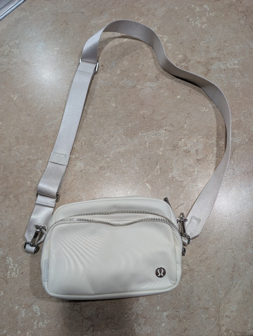 NWOT Lululemon Everywhere Off-white Crossbody Bag 2L W/ Silver Hardware